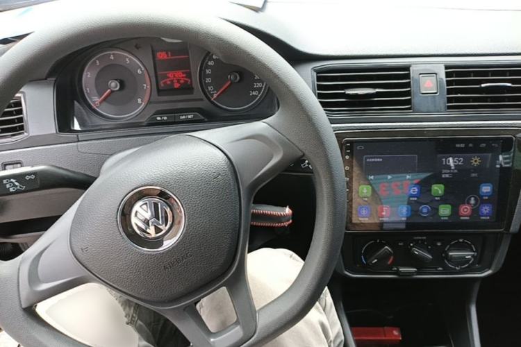 Used Volkswagen Santana 2018 1.5L Manual Fashion Edition Center Console