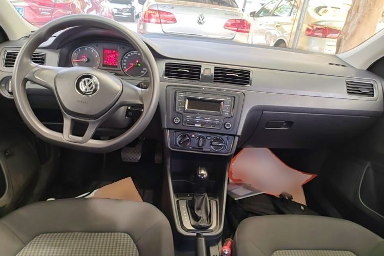 Used Volkswagen Santana 2018 1.5L Automatic Fashion Edition Center Console