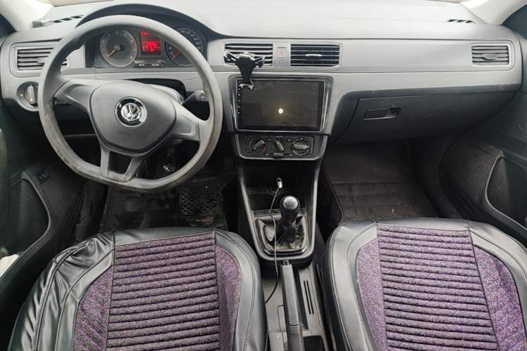Used Volkswagen Santana 2018 1.5L Manual Fashion Edition Center Console