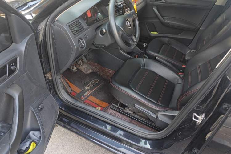 Used Volkswagen Santana 2018 1.5L Manual Fashion Edition Driver Seat