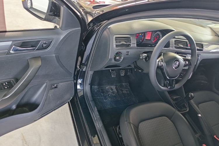 Used Volkswagen Santana 2018 1.5L Manual Comfort Edition Driver Seat