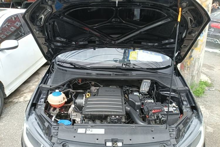 Used Volkswagen Santana 2018 1.5L Manual Fashion Edition Engine Bay