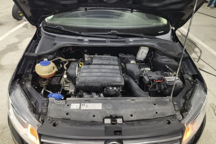 Used Volkswagen Santana 2018 1.5L Manual Fashion Edition Engine Bay