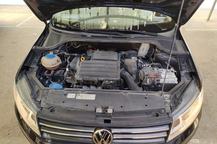 Used Volkswagen Santana 2018 1.5L Automatic Fashion Edition Engine Bay