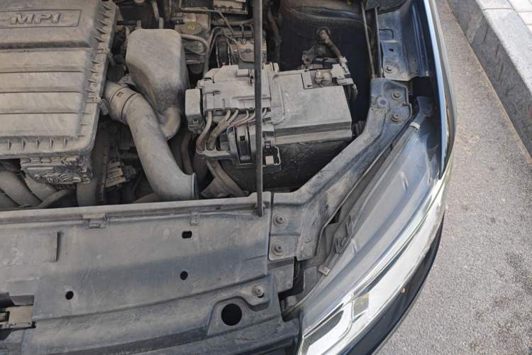 Used Volkswagen Santana 2018 1.5L Manual Fashion Edition Engine Bay Left