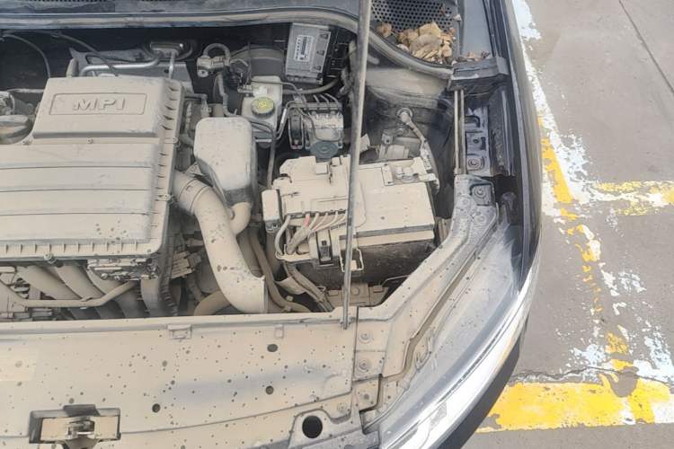 Used Volkswagen Santana 2018 1.5L Manual Fashion Edition Engine Bay Left