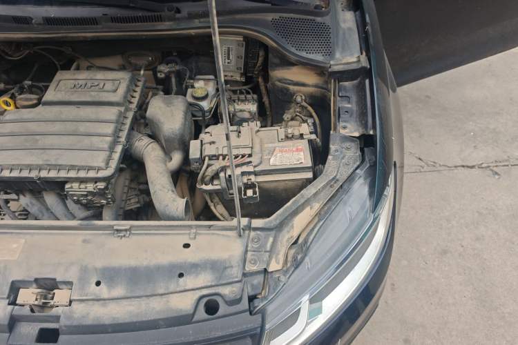 Used Volkswagen Santana 2018 1.5L Manual Fashion Edition Engine Bay Left