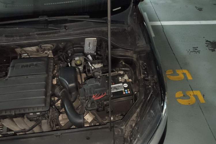 Used Volkswagen Santana 2018 1.5L Automatic Fashion Edition Engine Bay Left