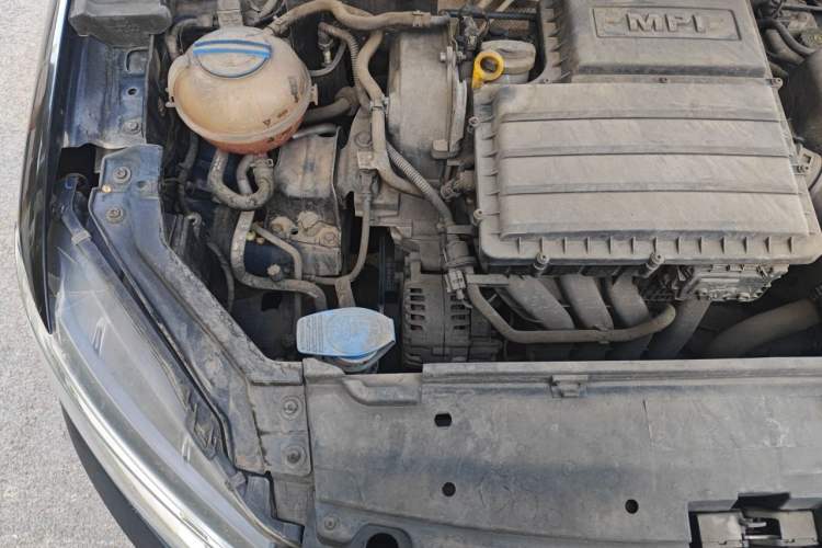 Used Volkswagen Santana 2018 1.5L Manual Fashion Edition Engine Bay Right