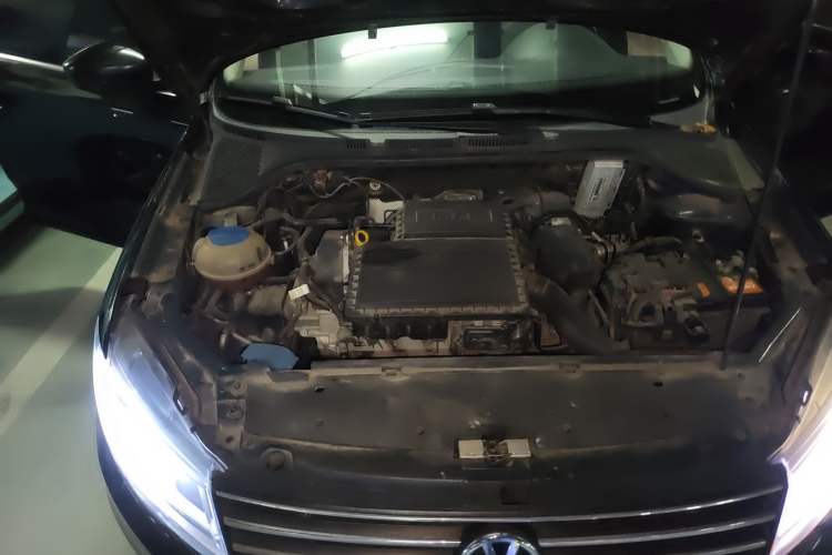 Used Volkswagen Santana 2018 1.5L Automatic Comfort Edition Engine Bay Right