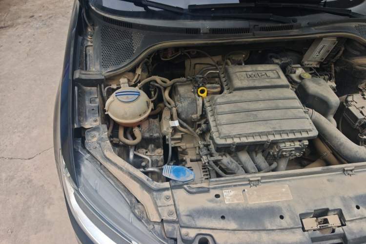 Used Volkswagen Santana 2018 1.5L Manual Fashion Edition Engine Bay Right