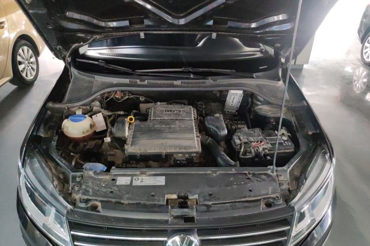Used Volkswagen Santana 2018 1.5L Manual Fashion Edition Engine Bay