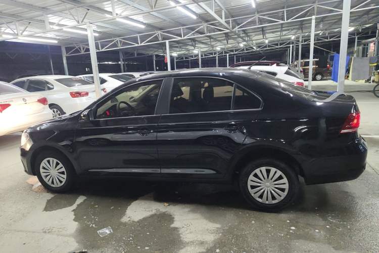 Used Volkswagen Santana 2018 1.5L Manual Fashion Edition Exterior 3