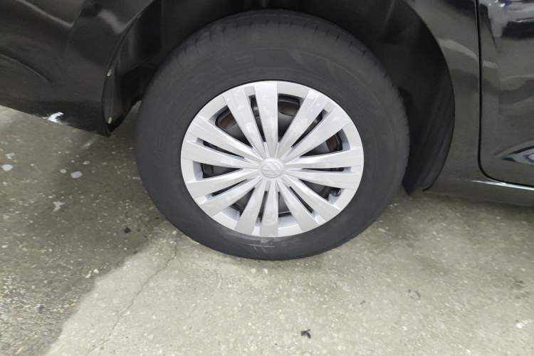 Used Volkswagen Santana 2018 1.5L Manual Fashion Edition Exterior 8