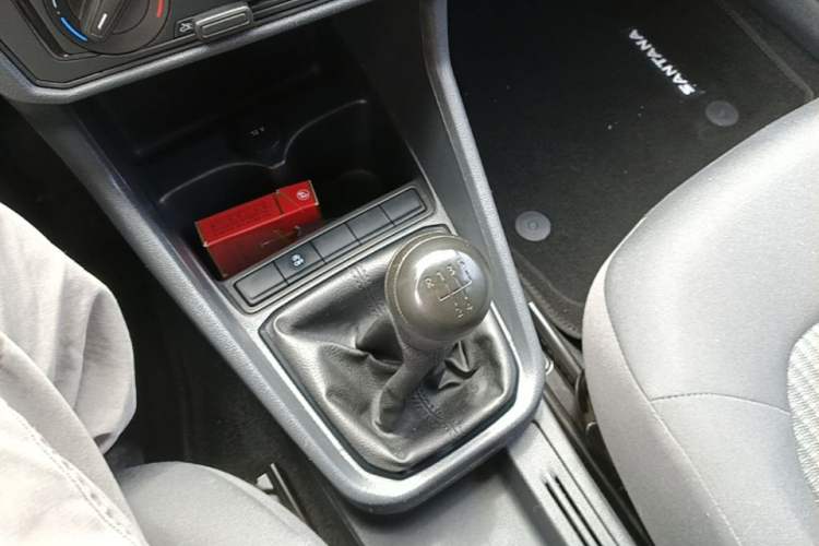 Used Volkswagen Santana 2018 1.5L Manual Fashion Edition Gear Lever