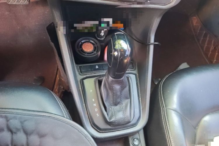 Used Volkswagen Santana 2018 1.5L Automatic Fashion Edition Gear Lever