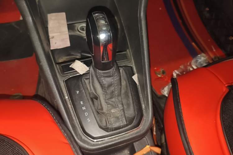 Used Volkswagen Santana 2018 1.5L Automatic Comfort Edition Gear Lever