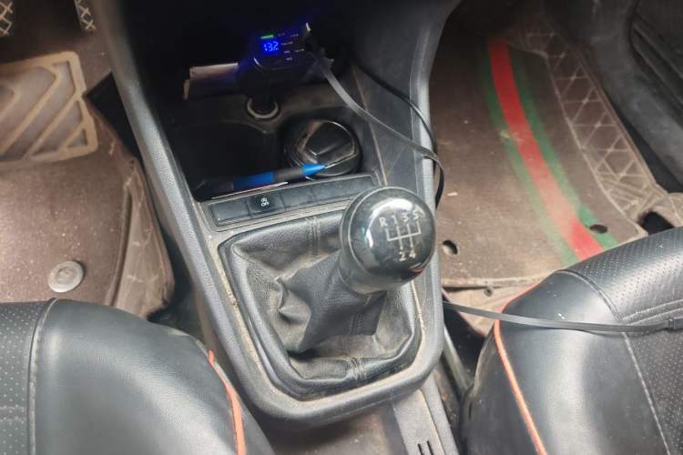 Used Volkswagen Santana 2018 1.5L Manual Fashion Edition Gear Lever