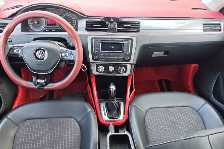 Used Volkswagen Santana 2018 1.5L Automatic Comfort Edition Interior 2