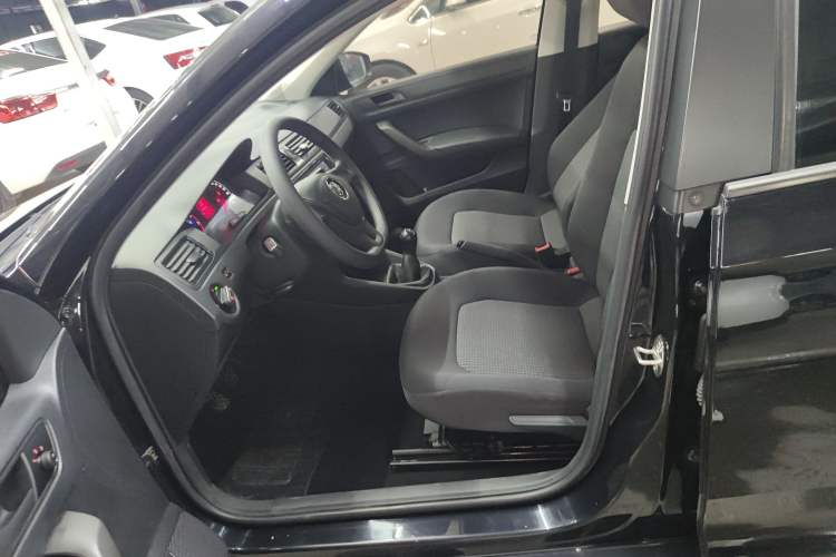 Used Volkswagen Santana 2018 1.5L Manual Fashion Edition Left Front Seat