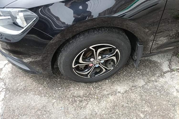 Used Volkswagen Santana 2018 1.5L Manual Fashion Edition Left Front Wheel Hub