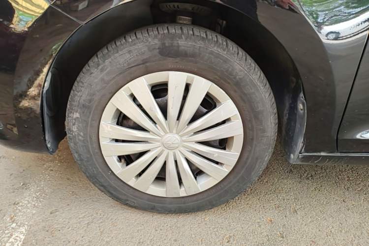 Used Volkswagen Santana 2018 1.5L Automatic Fashion Edition Left Front Wheel Hub