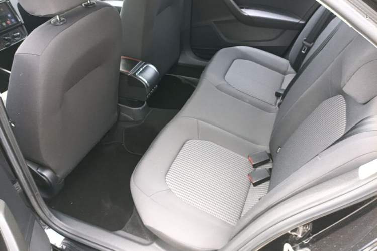 Used Volkswagen Santana 2018 1.5L Manual Fashion Edition Left Rear Seat