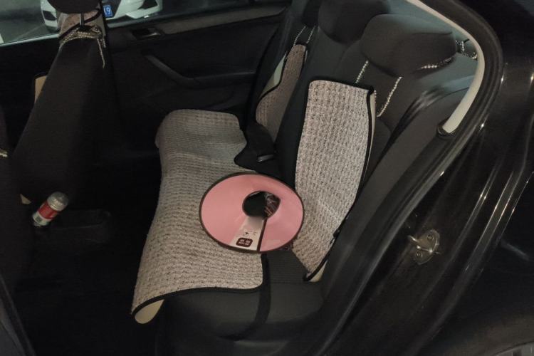 Used Volkswagen Santana 2018 1.5L Automatic Fashion Edition Left Rear Seat