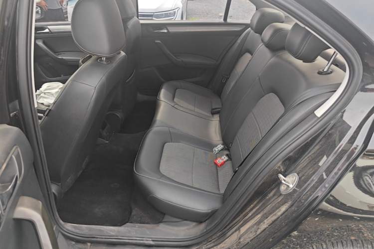 Used Volkswagen Santana 2018 1.5L Manual Comfort Edition Left Rear Seat