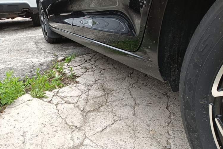 Used Volkswagen Santana 2018 1.5L Manual Fashion Edition Left Side Sill