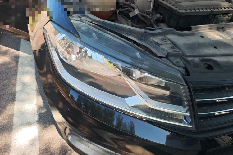 Used Volkswagen Santana 2018 1.5L Automatic Fashion Edition Right Front Headlight