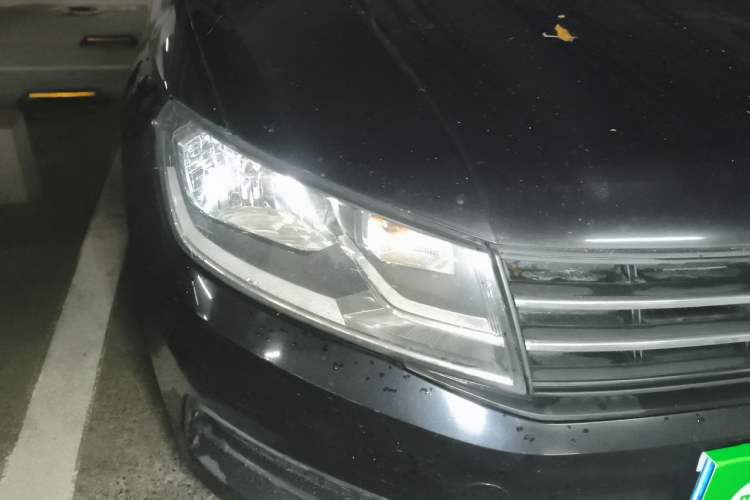 Used Volkswagen Santana 2018 1.5L Automatic Fashion Edition Right Front Headlight