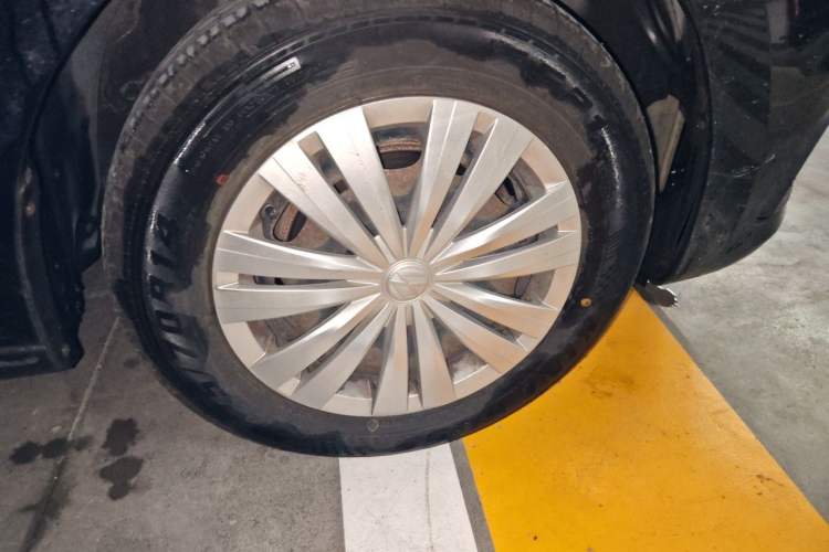 Used Volkswagen Santana 2018 1.5L Automatic Fashion Edition Right Front Wheel Hub