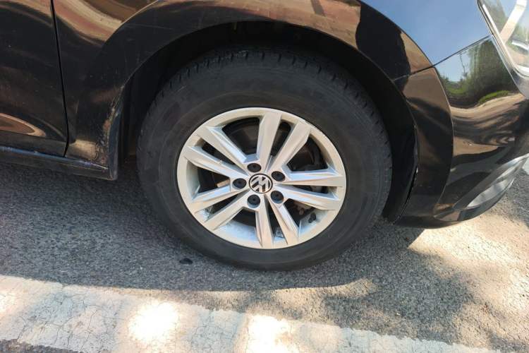Used Volkswagen Santana 2018 1.5L Automatic Fashion Edition Right Front Wheel Hub