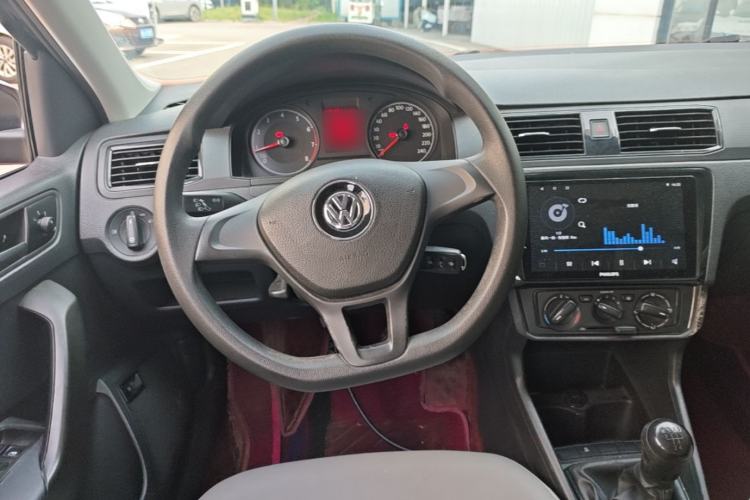 Used Volkswagen Santana 2018 1.5L Manual Fashion Edition Steering Wheel