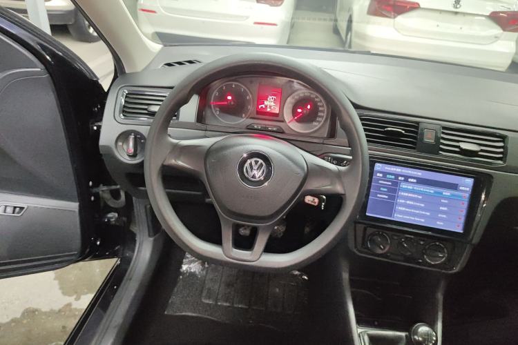 Used Volkswagen Santana 2018 1.5L Manual Fashion Edition Steering Wheel