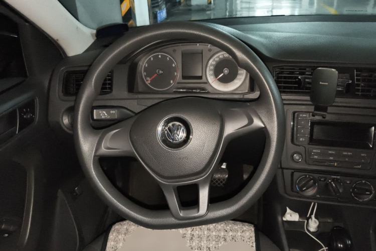 Used Volkswagen Santana 2018 1.5L Automatic Fashion Edition Steering Wheel