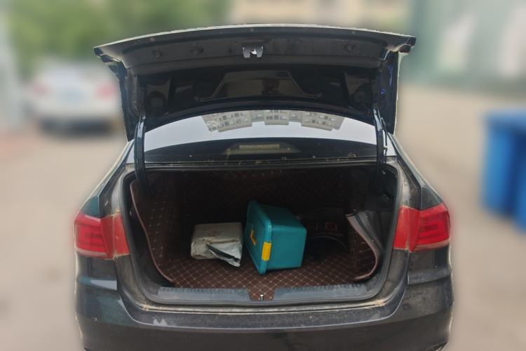 Used Volkswagen Santana 2018 1.5L Manual Fashion Edition Trunk