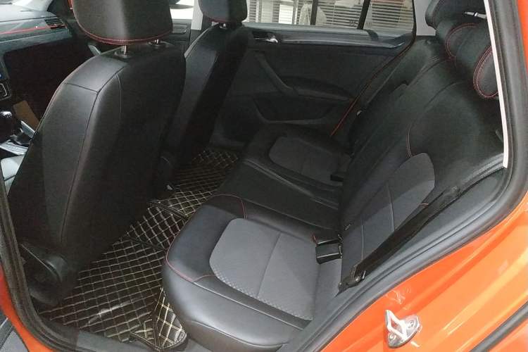 Used Volkswagen Santana 2018 Haval H9 1.5L Automatic Comfort Edition Left Rear Seat