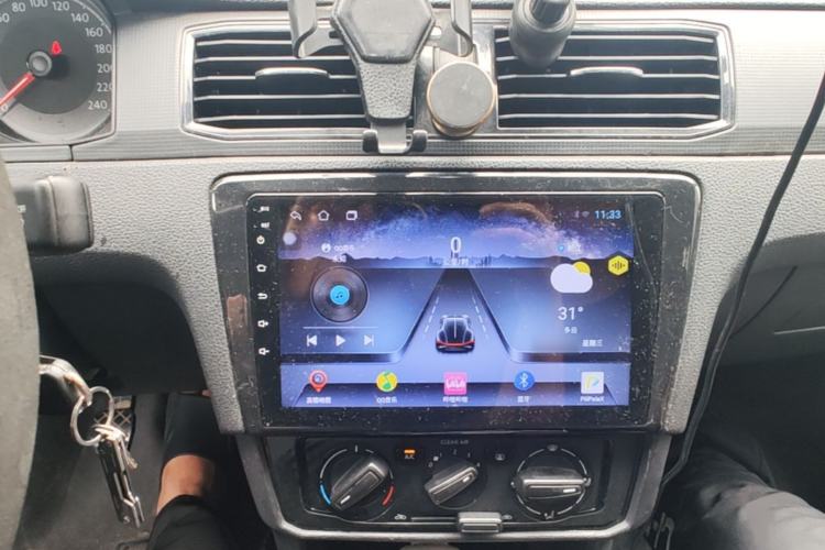 Used Volkswagen Santana 2018 1.5L Manual Fashion Edition Audio And AC Panel