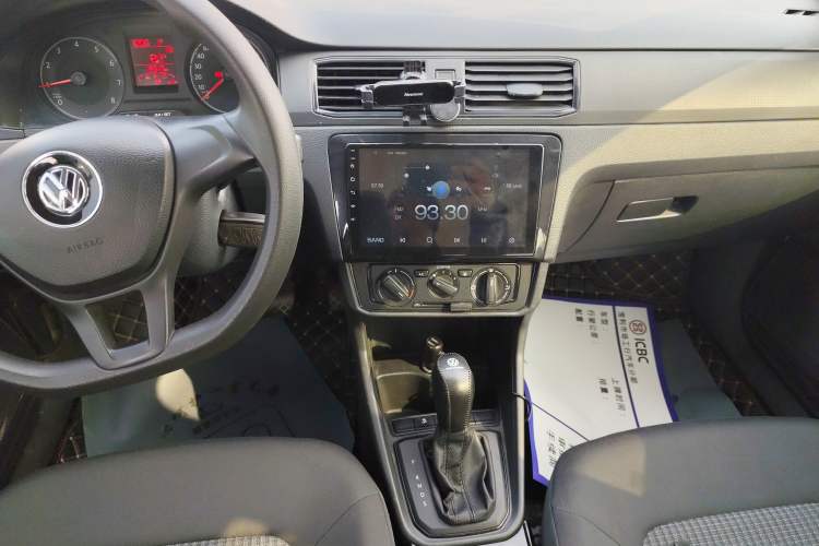 Used Volkswagen Santana 2018 1.5L Automatic Fashion Edition Audio And AC Panel