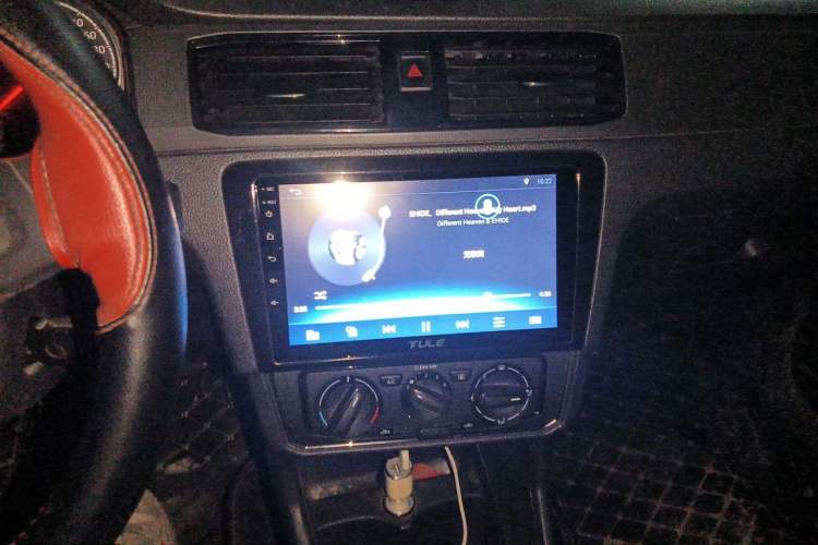 Used Volkswagen Santana 2018 1.5L Manual Fashion Edition Audio And AC Panel