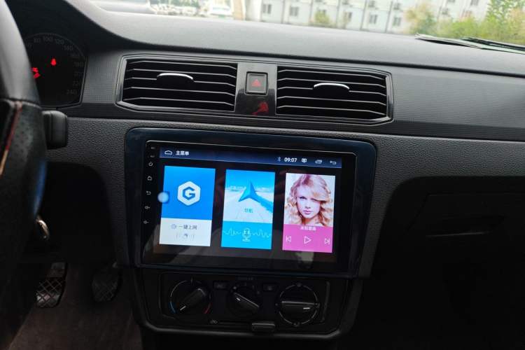 Used Volkswagen Santana 2018 1.5L Manual Fashion Edition Audio And AC Panel