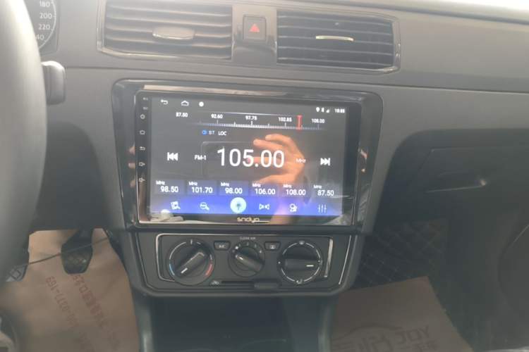 Used Volkswagen Santana 2018 1.5L Manual Fashion Edition Audio And AC Panel