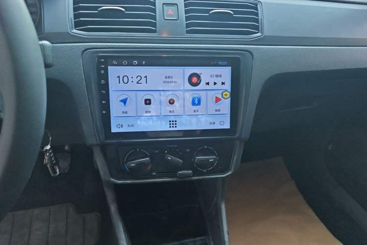 Used Volkswagen Santana 2018 1.5L Manual Fashion Edition Audio And AC Panel