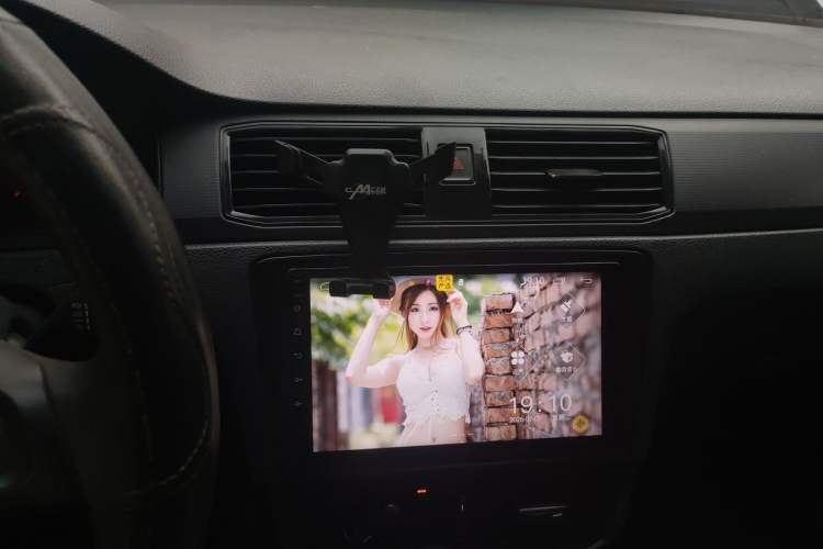 Used Volkswagen Santana 2018 1.5L Automatic Fashion Edition Audio And AC Panel