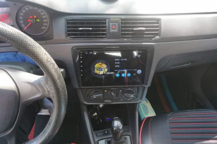 Used Volkswagen Santana 2018 1.5L Automatic Fashion Edition Audio And AC Panel