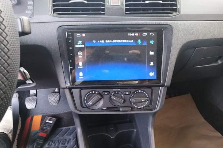 Used Volkswagen Santana 2018 1.5L Manual Fashion Edition Audio And AC Panel