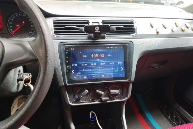 Used Volkswagen Santana 2018 1.5L Manual Fashion Edition Audio And AC Panel