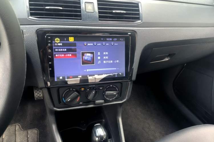 Used Volkswagen Santana 2018 1.5L Automatic Fashion Edition Audio And AC Panel